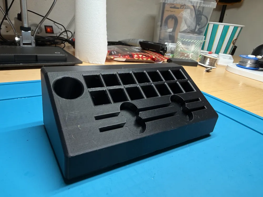 gridfinity makertable angled organizer - Free 3D Print Model - MakerWorld