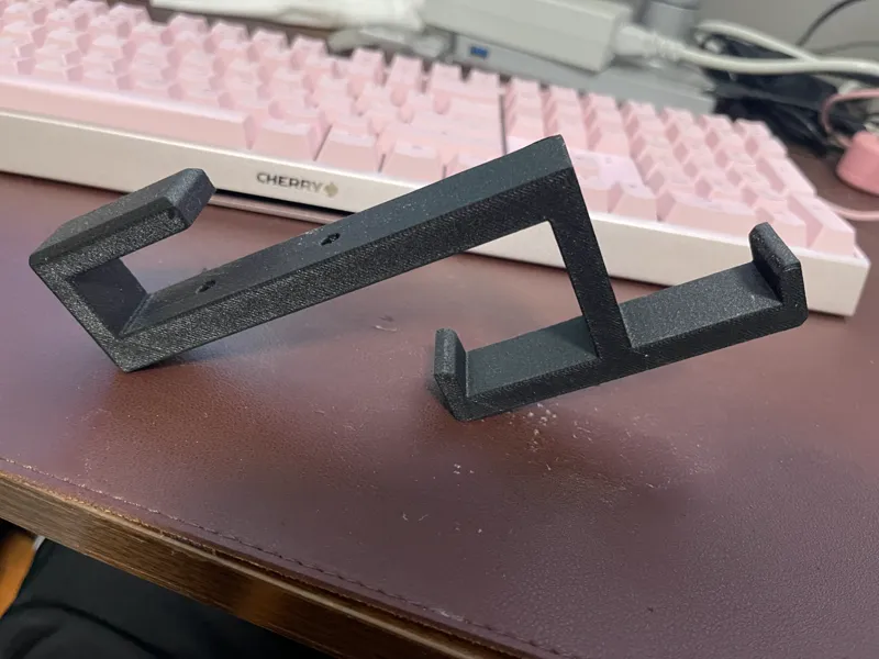 headphones hanger