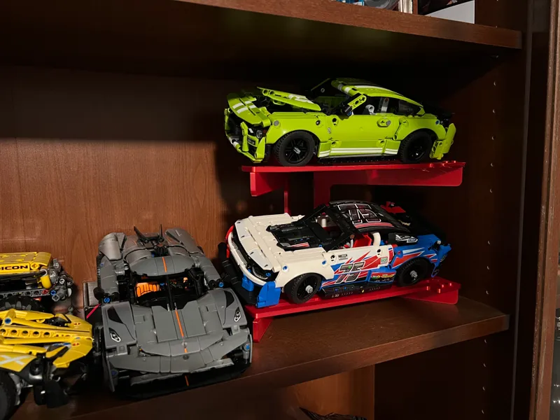 Larger model car stand for two cars