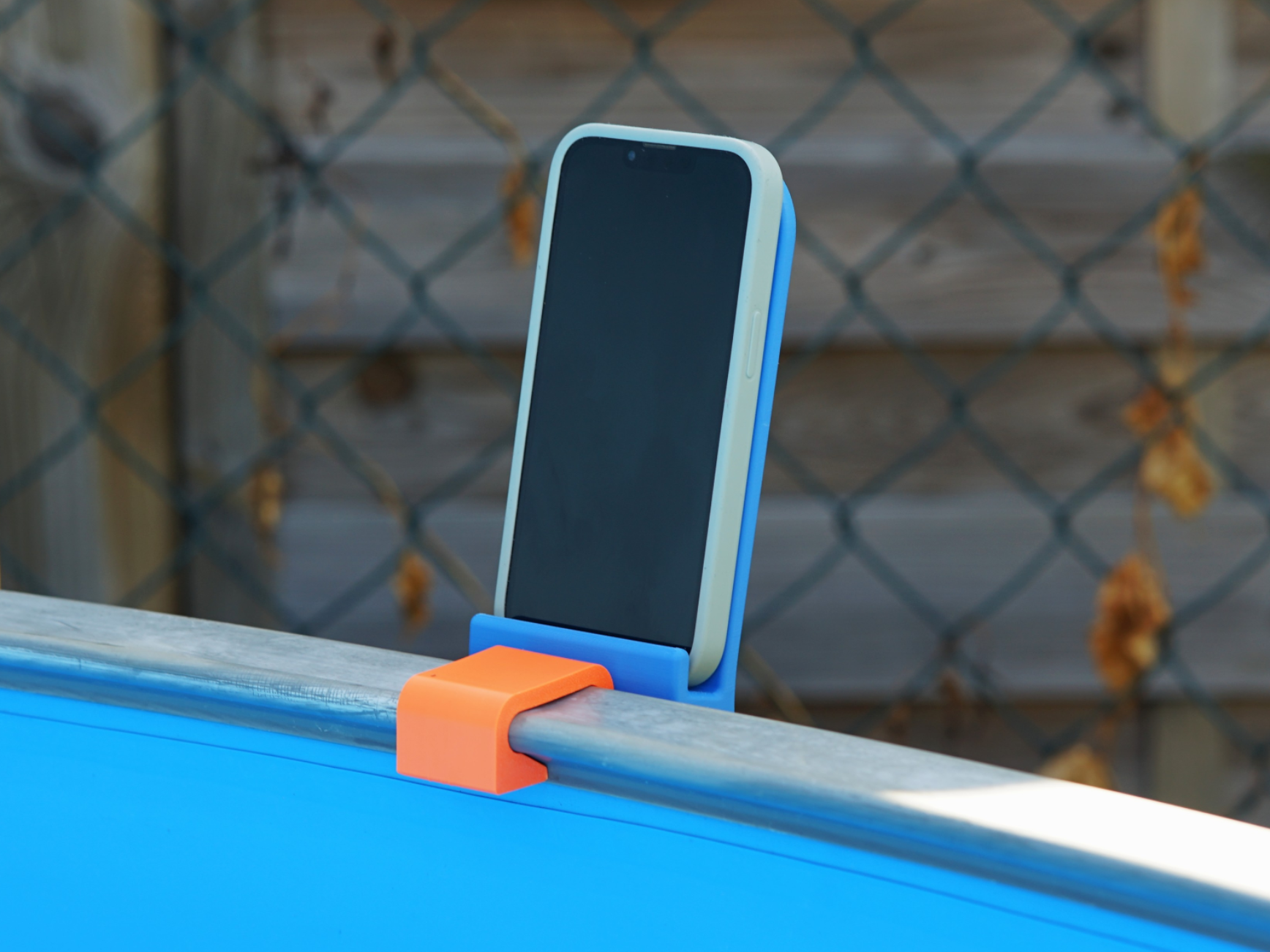 MPAS – Pool Smartphone & Tablet Holder