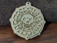 Médaillon pirate (Pirates des Caraïbes) — photo 1