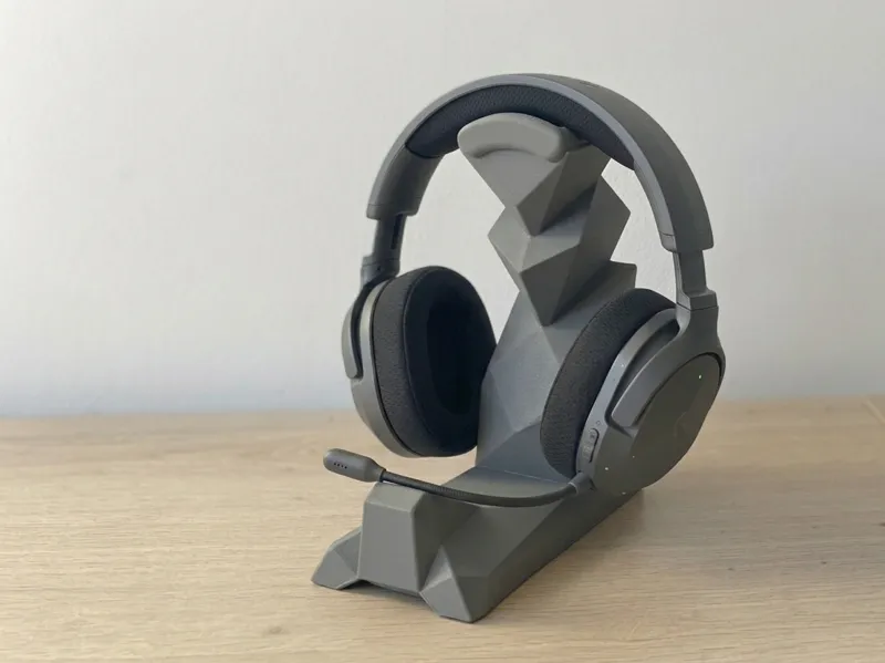 The Obelisk: Rock Headphone Stand
