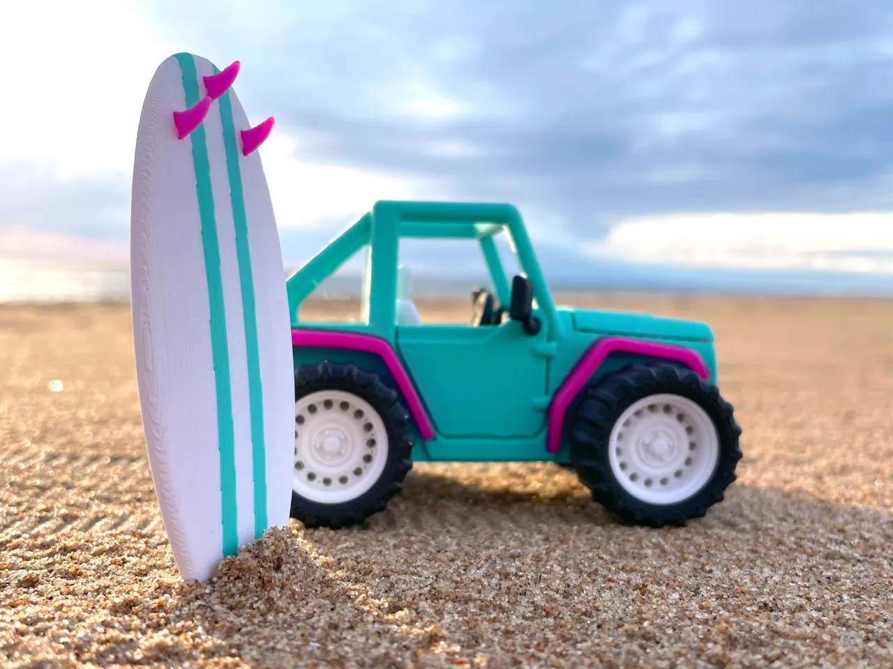 BEACH SURFER JEEP - model kit view 3