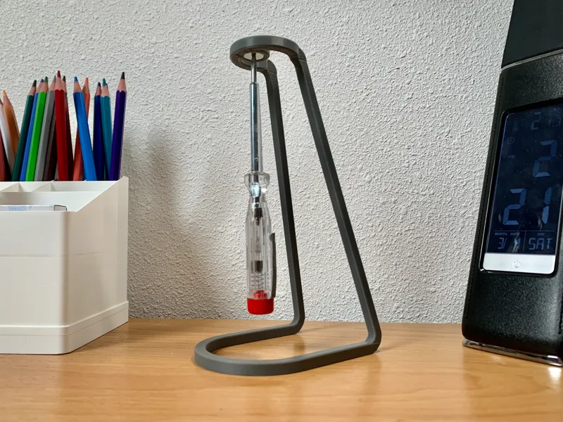 Magic Floating Pen and Tool Holder (Magnetic)
