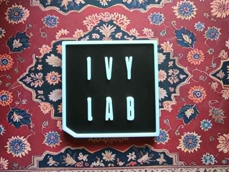 Ivy Lab Pendant