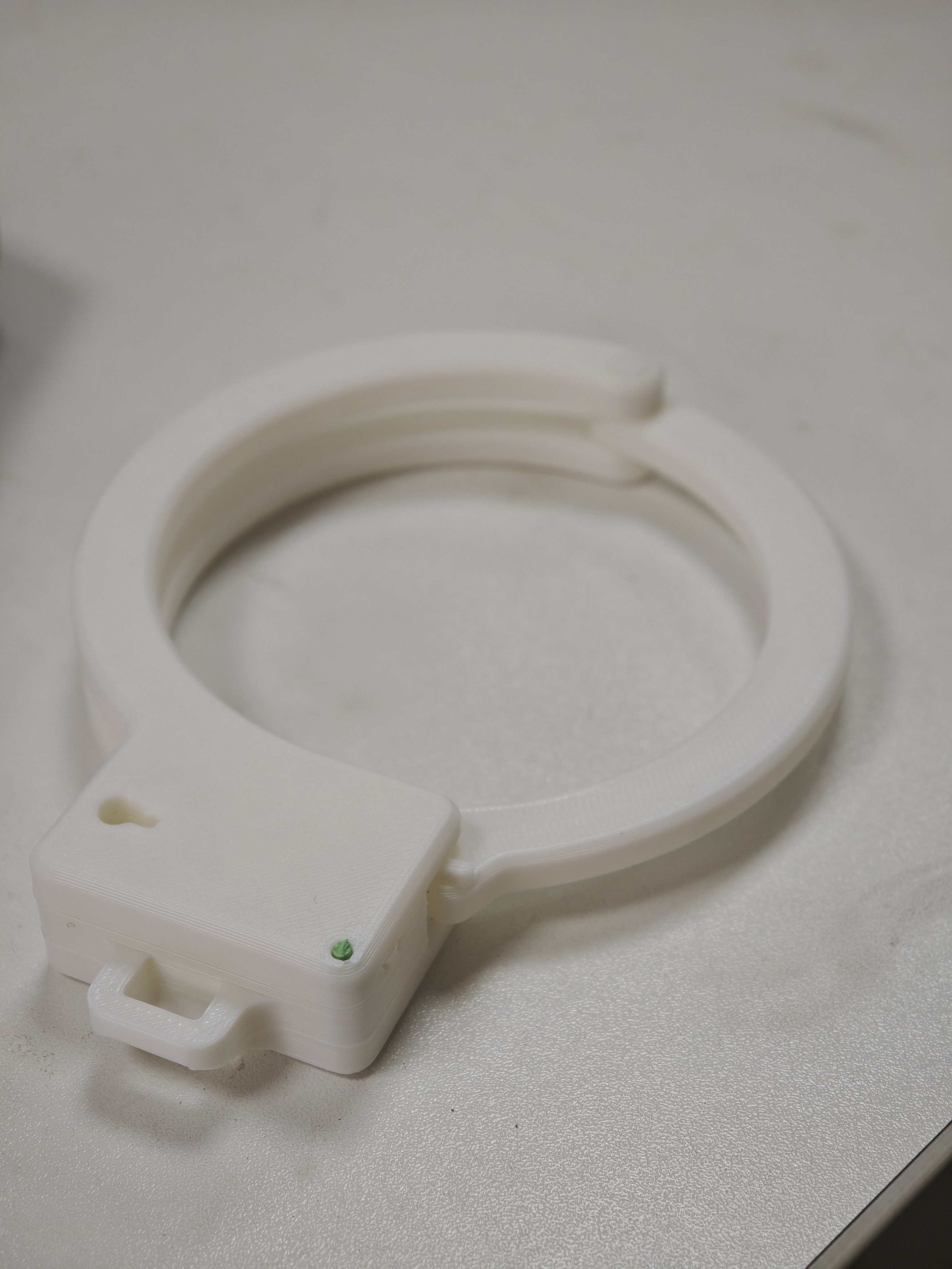 Miniatura 1 do modelo 3D 坚固手铐
