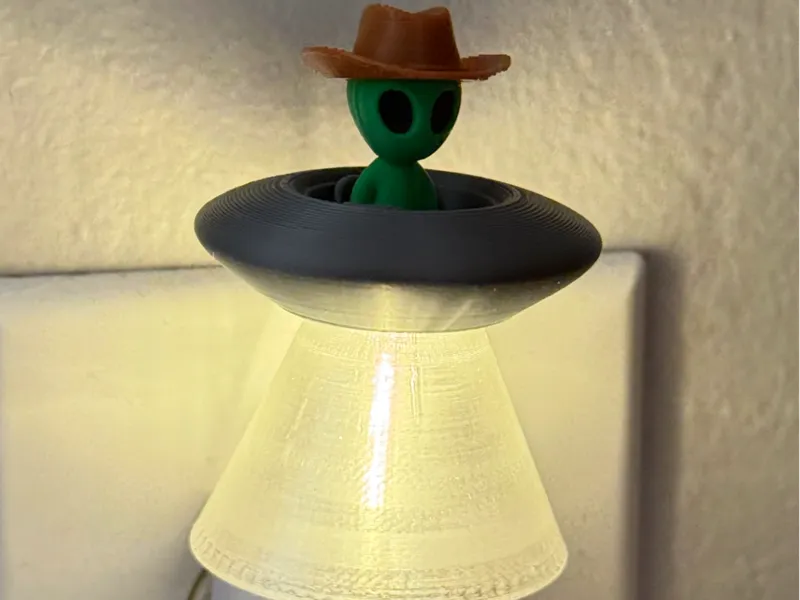 Night Light Base for jdormer9's Alien Space Ship