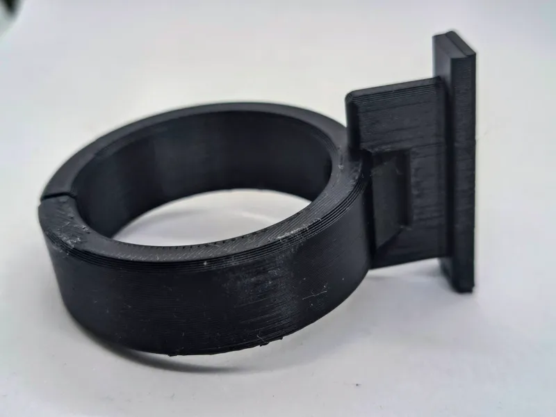 vacuum cleaner pipe holder