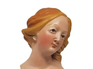 Donna con treccia