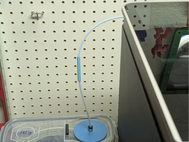 Simple PTFE tube connector