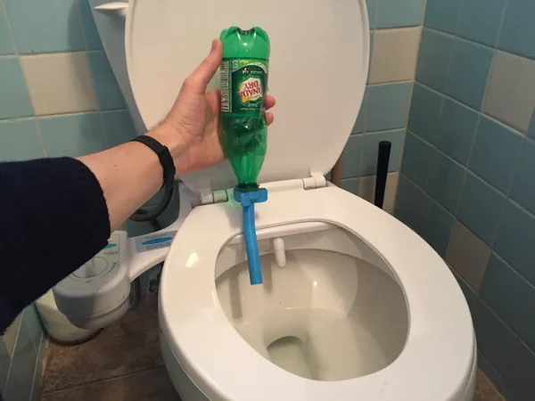 Bidet portable pour bouteille standard