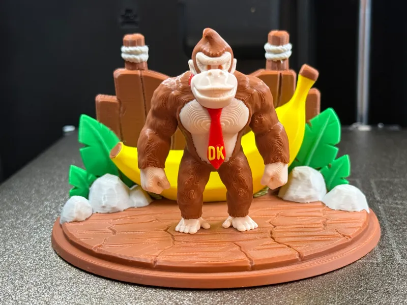 Donkey Kong Collectible Figure & Display