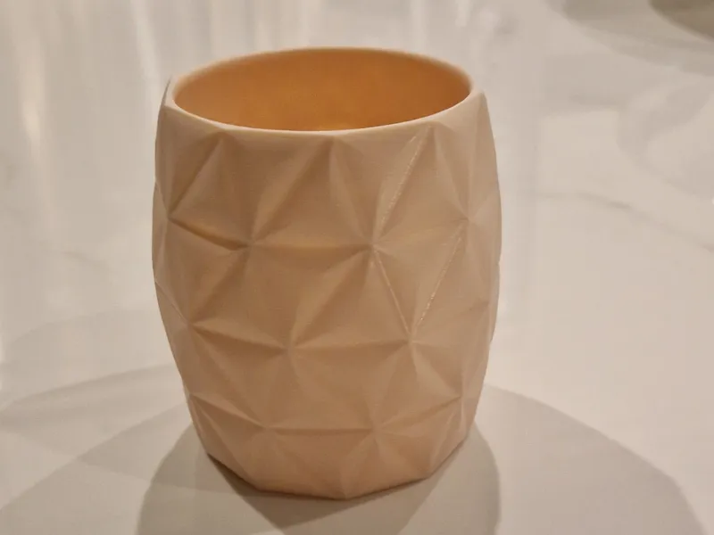Bowl with pattern