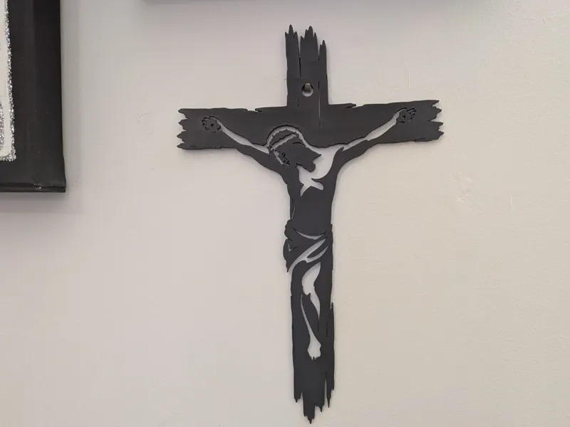 “Cristo sulla Croce – Arte Minimal Rustica”