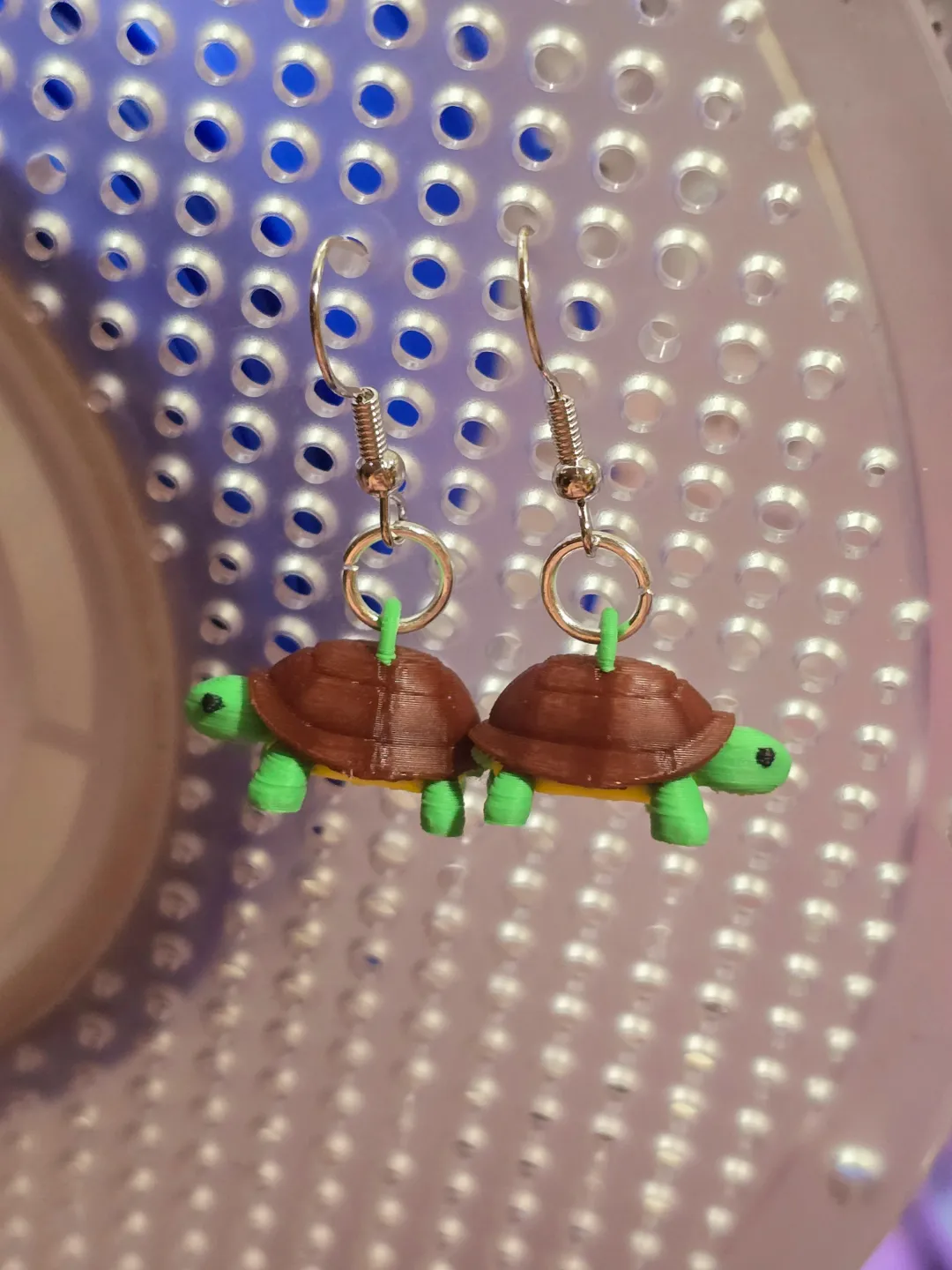 3D Turtle earrings view 3
