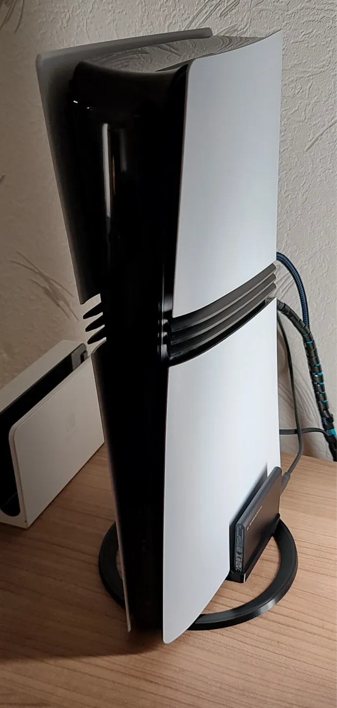 PS5 Pro Ständer + Samsung T7 SSD Links & Rechts