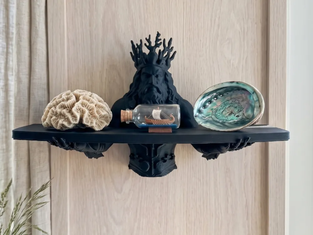 Estante o repisa: Poseidon God of the Sea Wall Shelf. Referencia del modelo original.