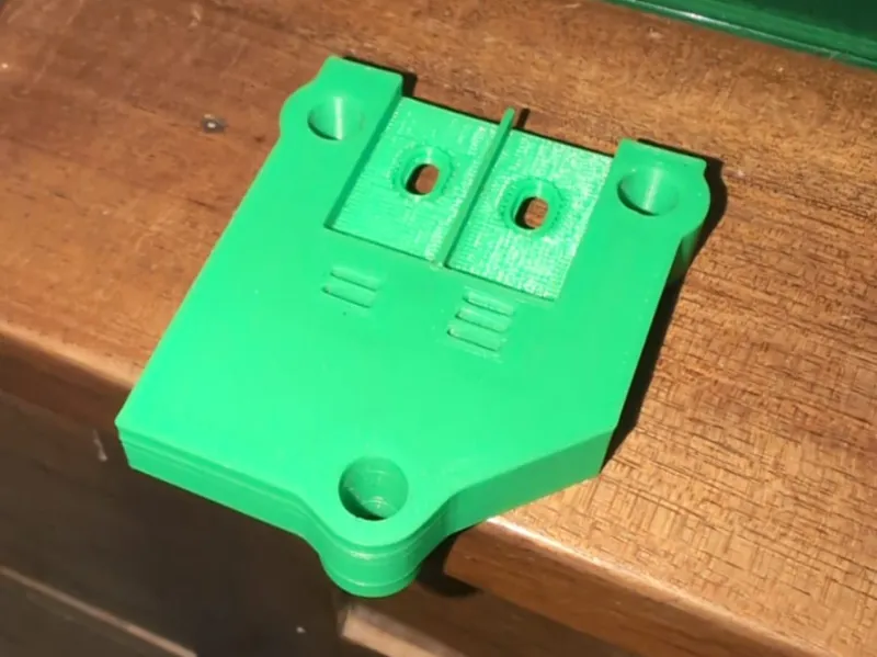 Valve block for dairy equipment, double solenoid