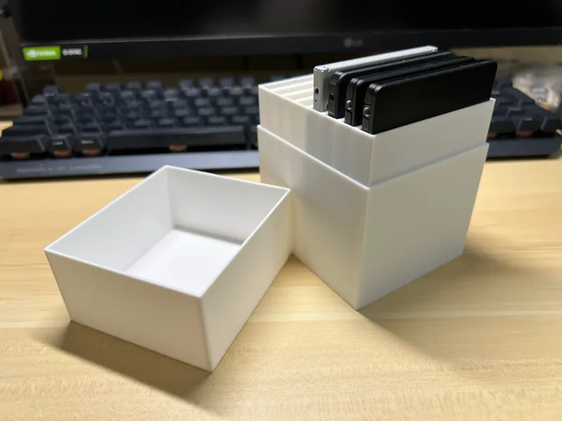Storage Box for 2.5" SSD only. No 2.5" hard drive.