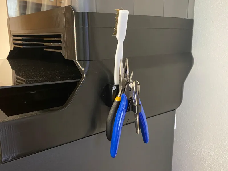 Tool holder