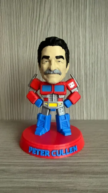 Figura decorativa: Optimus Prime X Peter Cullen Tribute Figure — vista de referencia 3