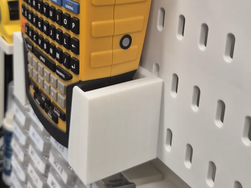 Dymo Rhino 4200 holder for Skadis Pegboard
