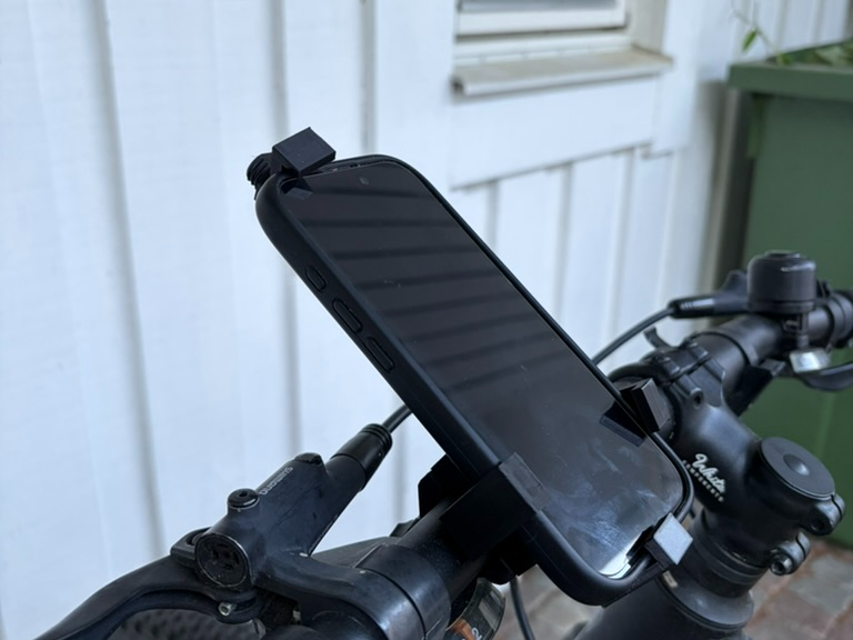 Universal Handlebar Phone Mount