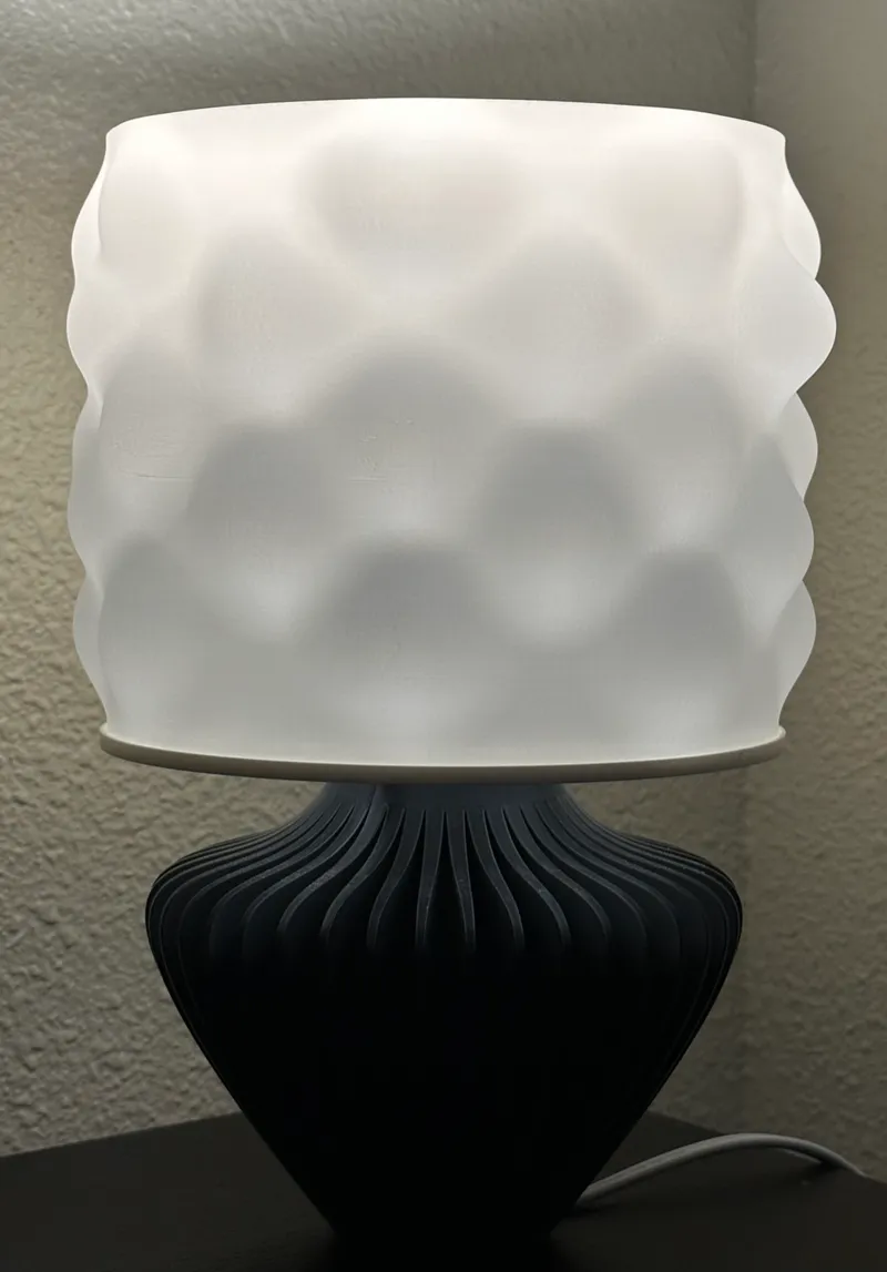 Lumpy Shade Vase Mode