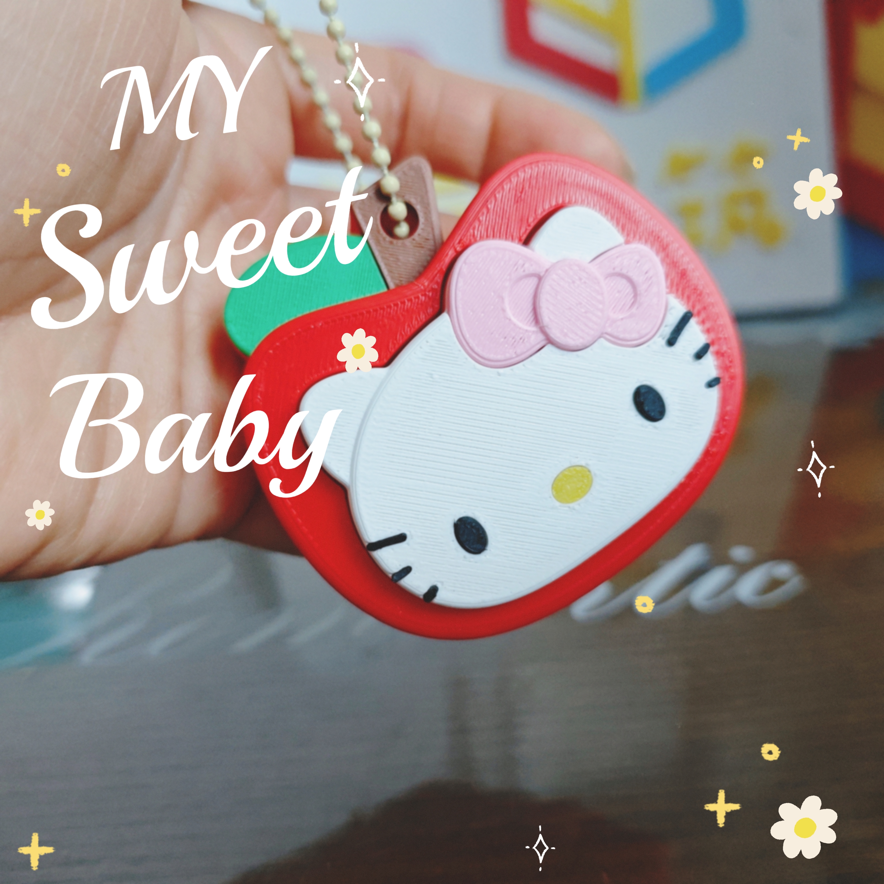Miniatura 1 do modelo 3D 减压玩具 圣诞节 圣诞平安果按压Hello Kitty玩具 KT猫点击玩具 凯蒂猫减压玩具钥匙链挂件