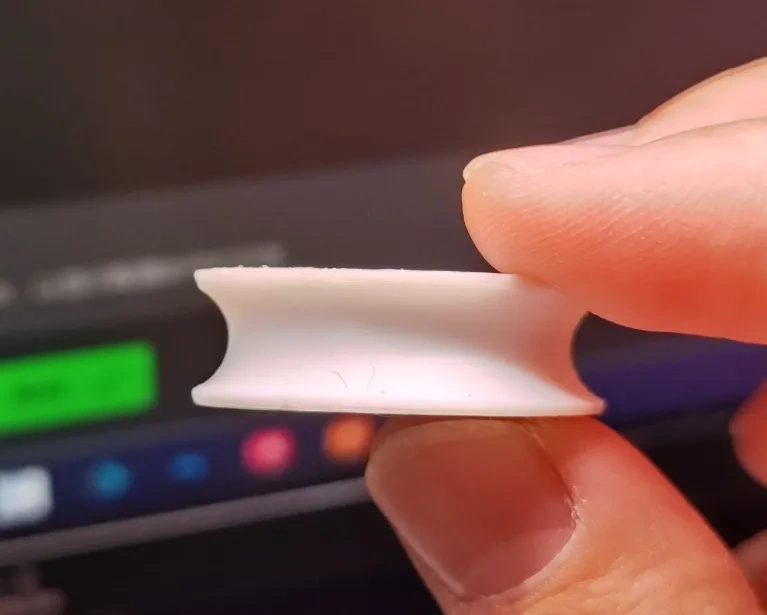 Miniatura 5 do modelo 3D 纯打印耗材支架料盘支撑+可调边框自适应料盘宽度+低成本+5.8L米桶或4盘密封箱