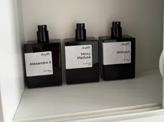 Parfümregal für Spiegelschrank (50ml Flacons)