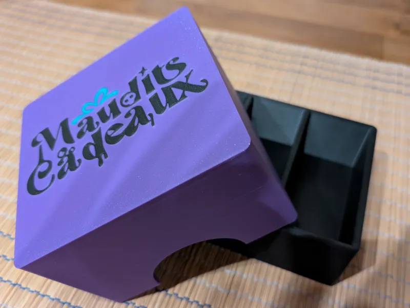 Boite de jeux "Maudits Cadeaux"