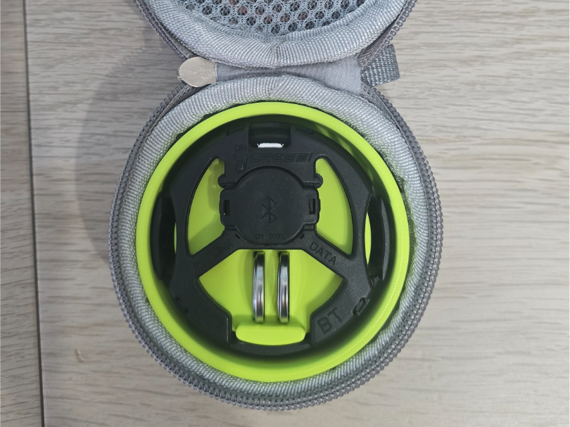 Base para interfaz bluetooth Cressi