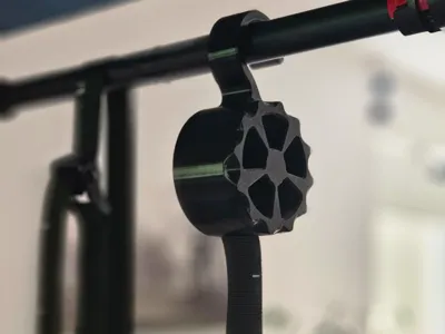 Strap retractor for gymnastic rings