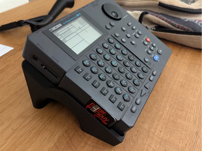 BOSS DR-5 Stand