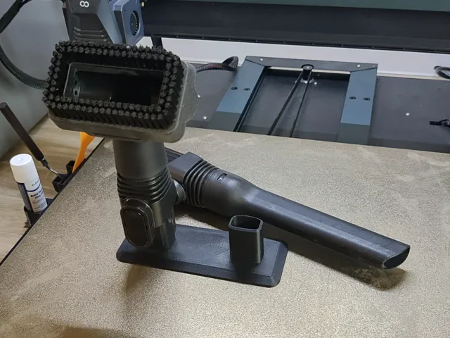 Shark Stratos - nozzle storage