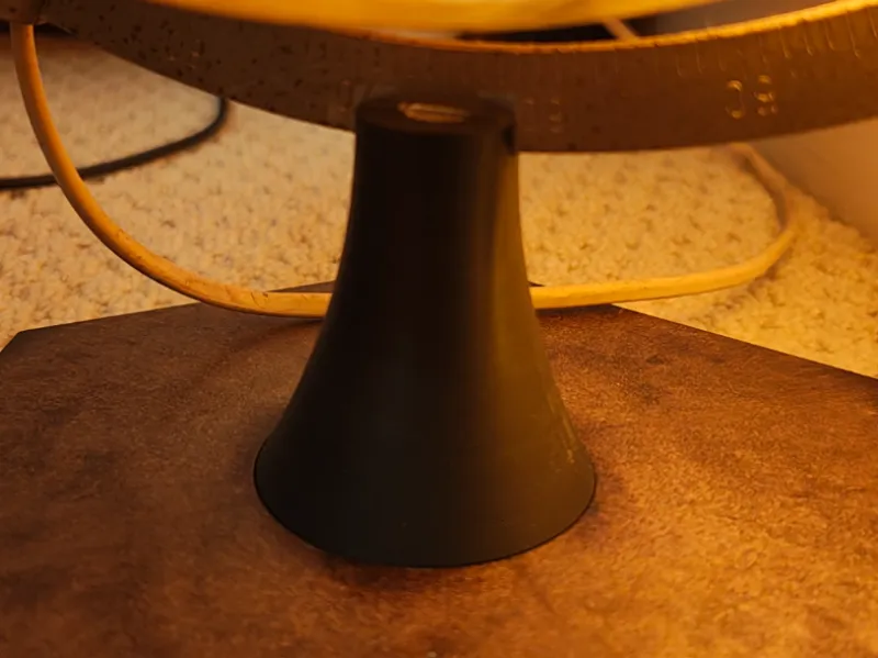 Globe Mount