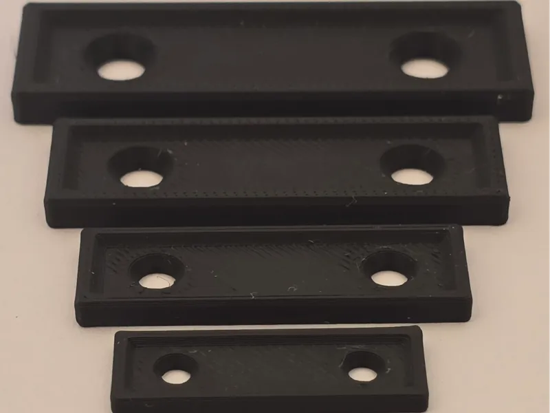 Furniture Brackets - 3 to 6 mm screws - flat