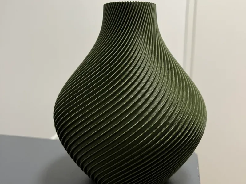HyperHelix Vase