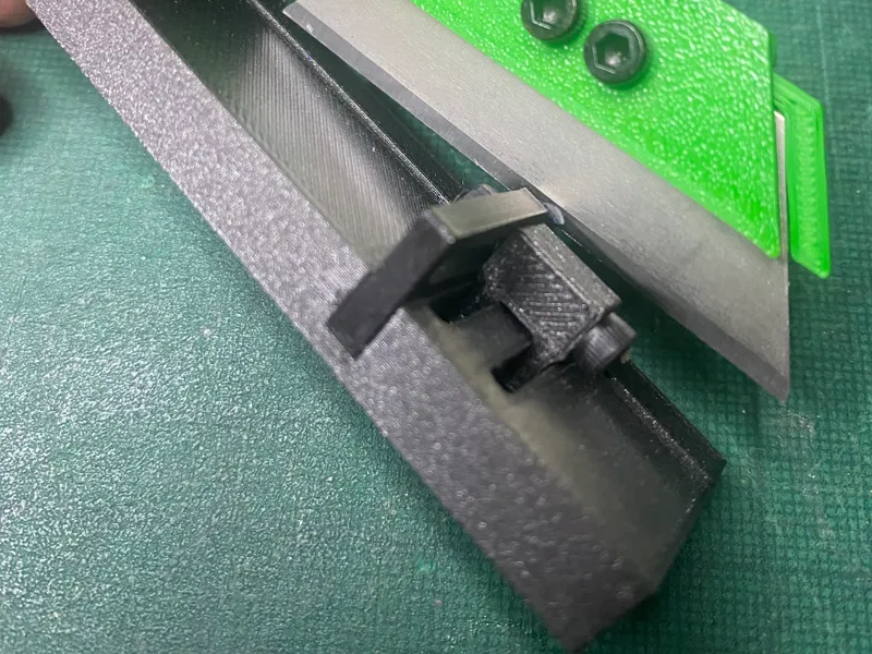 Adjustable PTFE Cutter Bench