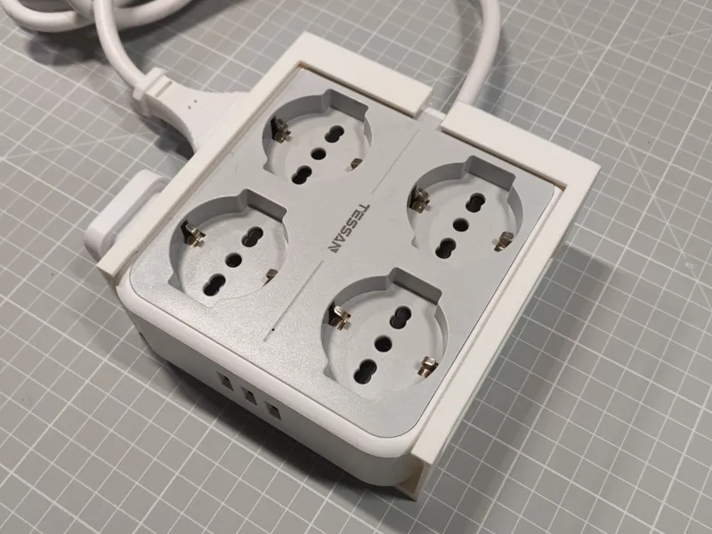 Tessan USB multi-socket holder