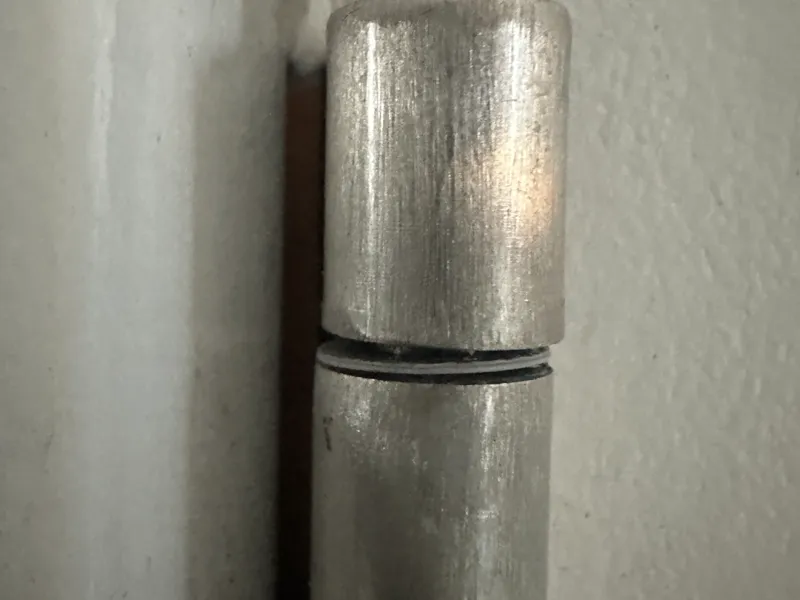 The Squeak Slayer : no more squeak on door hinge
