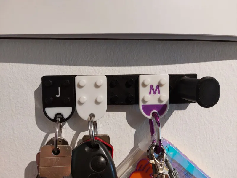 BRICK KEY HOLDER BOARD WITH KEY HOLDERS