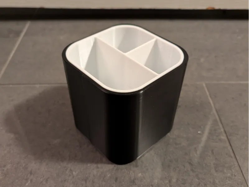 Toothbrush holder
