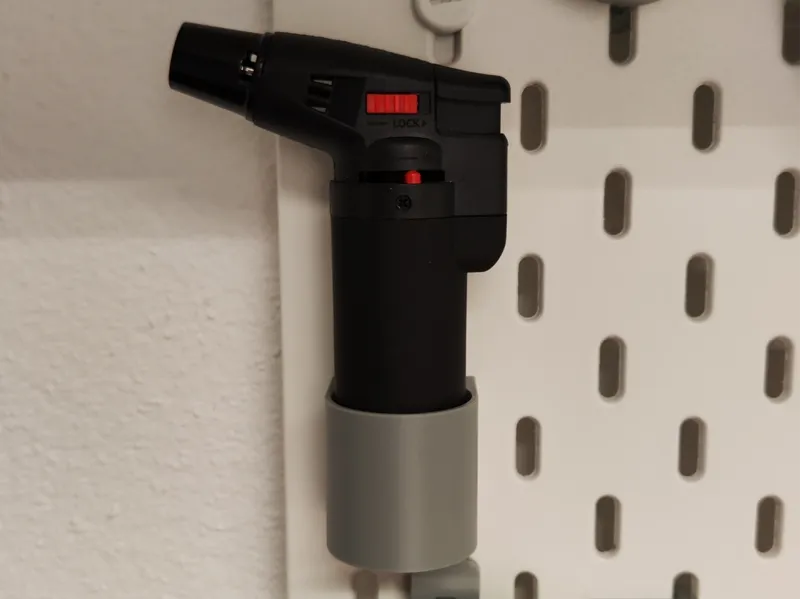 Skadis Halter Feuerzeug