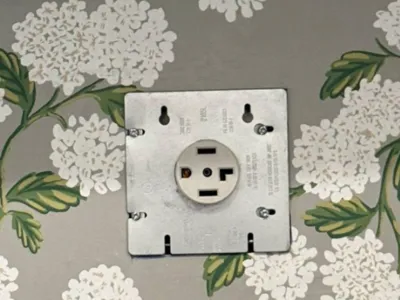 Snap-Fit Cover for NEMA 14-30R Dryer Outlet Plate