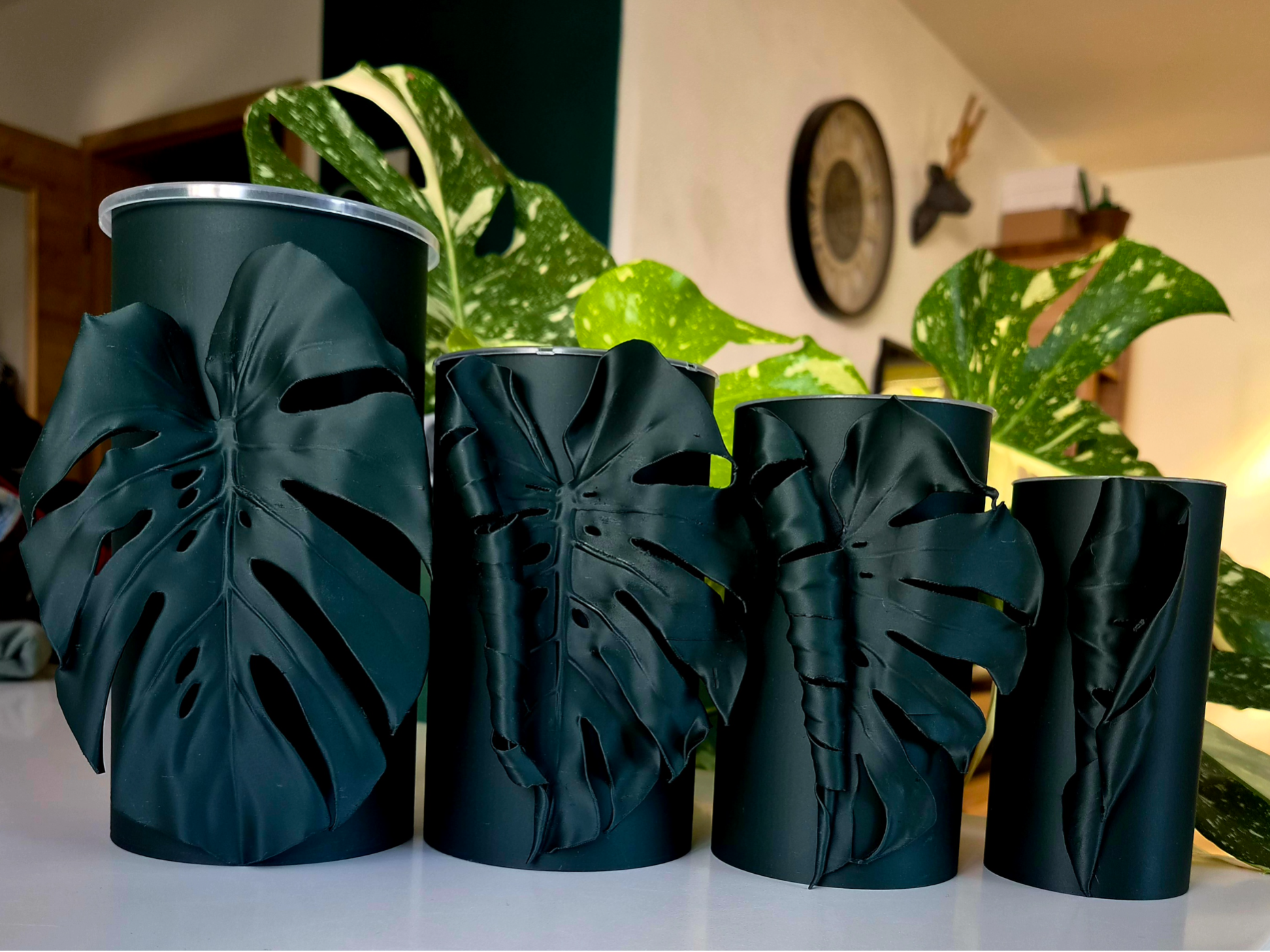 Unfurling Monstera self watering Planter - 1