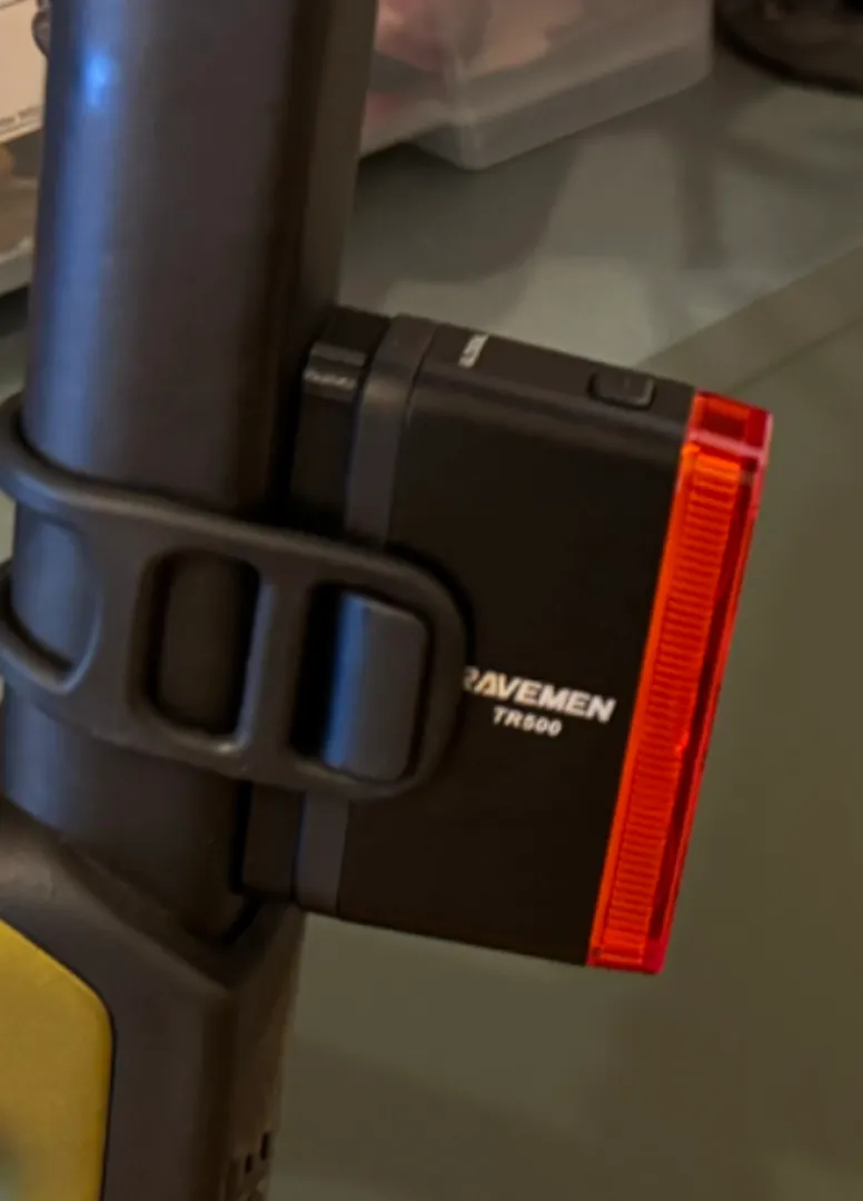 Ravemen TR500 - Adapter for flat seat post