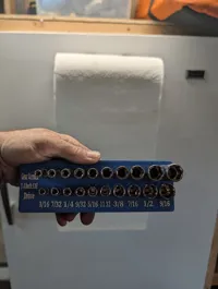 0.16mm layer, 2 walls, 15% Gyroid infill