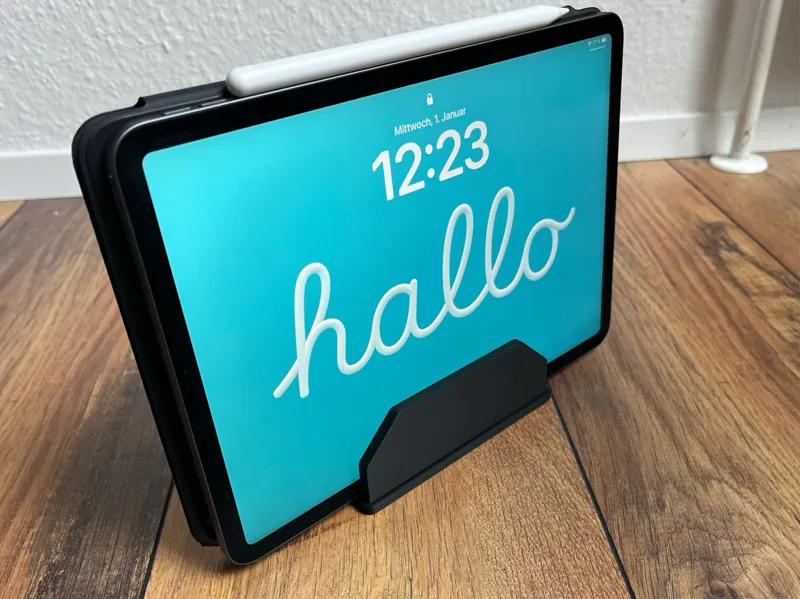 iPad & Folio Stand
